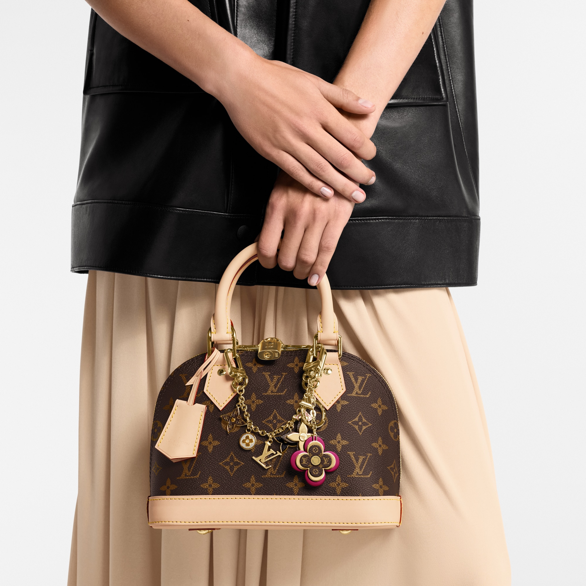 Blooming Flowers Bag Charm and Key Holder . - Accessories | LOUIS